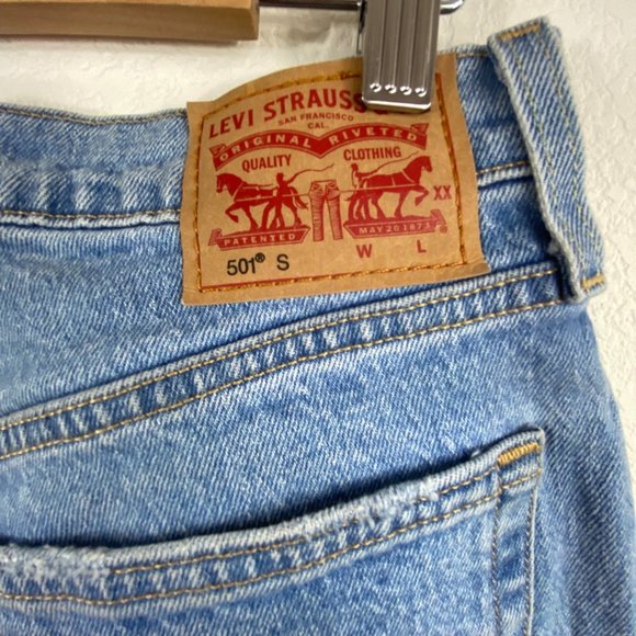 Levi's Women's 501 High Rise Skinny Jeans in Tango Light Wash Retro Fit SZ 28 - Picture 5 of 8